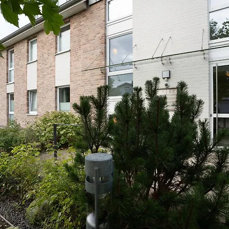 Strandhaeuser Lindenstrasse Grasnelke * Kellenhusen