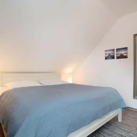 Strandhäuser Lindenstraße Grasnelke Kellenhusen