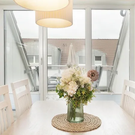 Strandhäuser Lindenstraße Grasnelke Kellenhusen