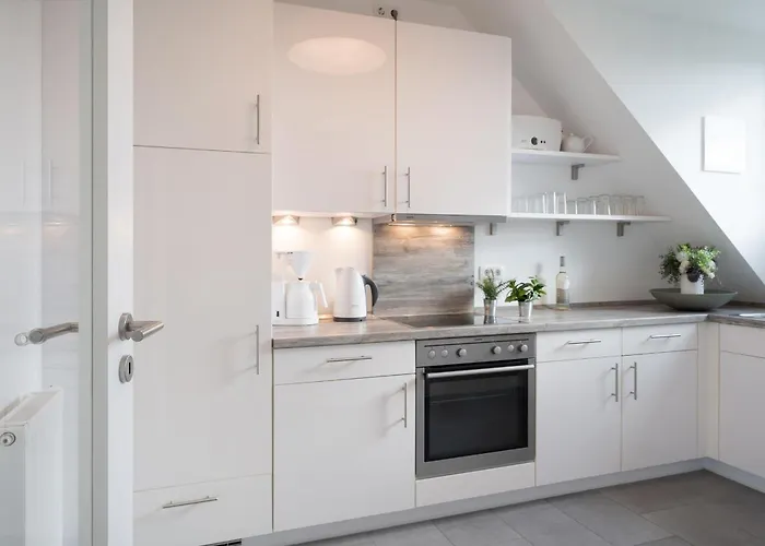 Strandhaeuser Lindenstrasse Grasnelke *