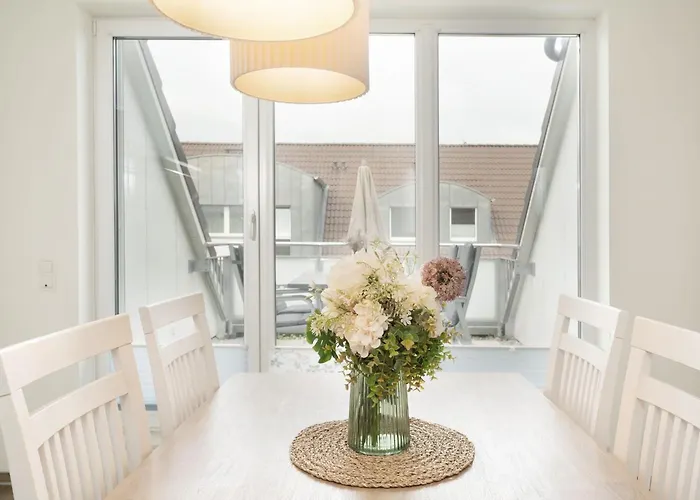 Strandhaeuser Lindenstrasse Grasnelke Kellenhusen